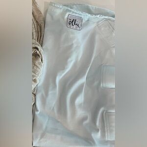 Ollie swaddle in sky blue